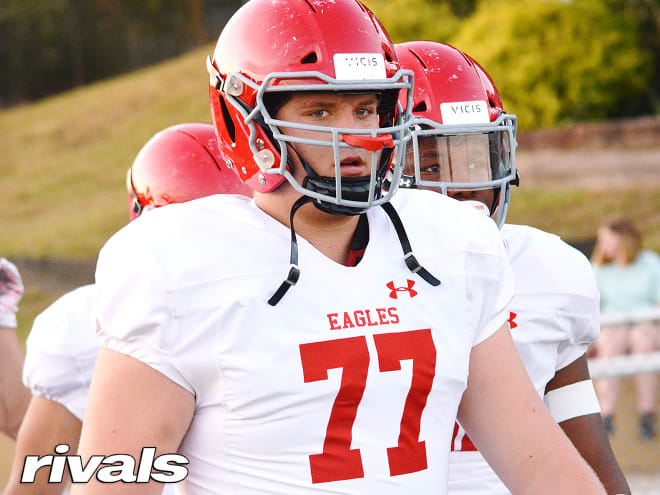 Michigan Wolverines football recruiting is looking to add another offensive lineman this recruiting cycle. 