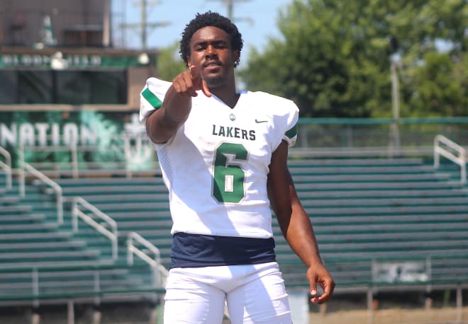 Rivals100 running back Donovan Edwards holds a Michigan Wolverines football recruiting offer. 
