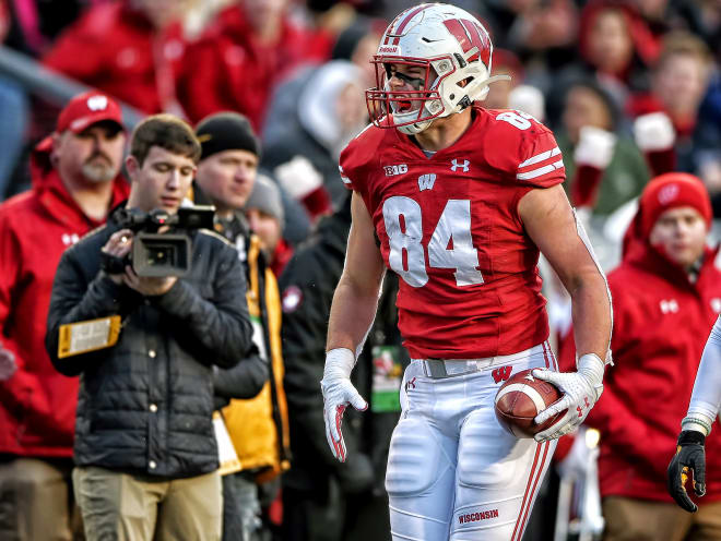 Wisconsin tight end Jake Ferguson sparks up some Rose Bowl memories