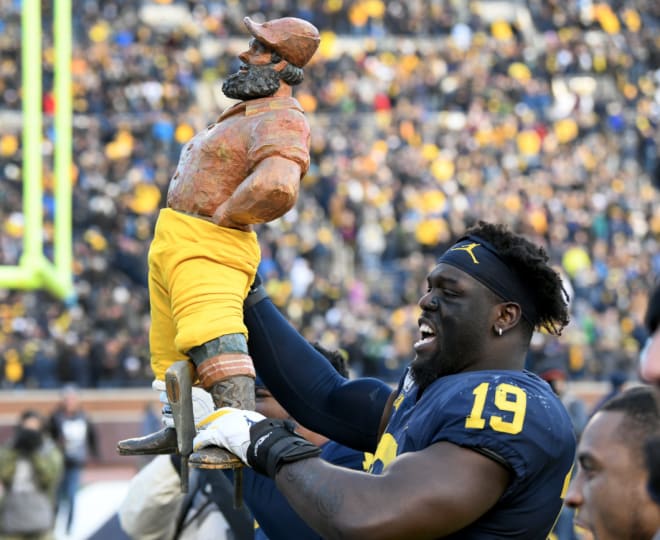 Michigan Wolverines football DE Kwity Paye