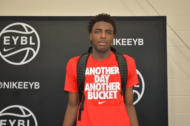 Western Kentucky commit Mitchell Robinson