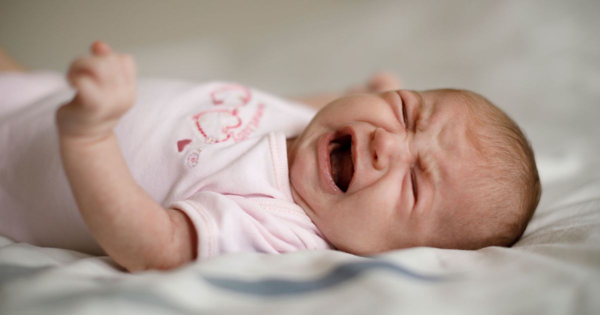 Letting a baby cry to sleep online