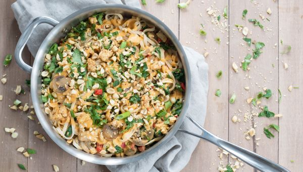 Thai tempeh noodle skillet