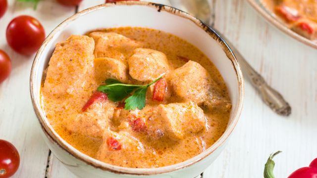 Bowl of chicken paprikash