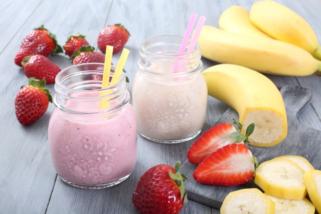 strawberry and banana smoothie in glass