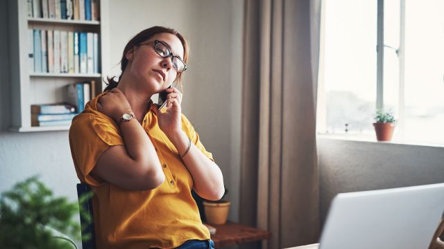 woman working with neck pain