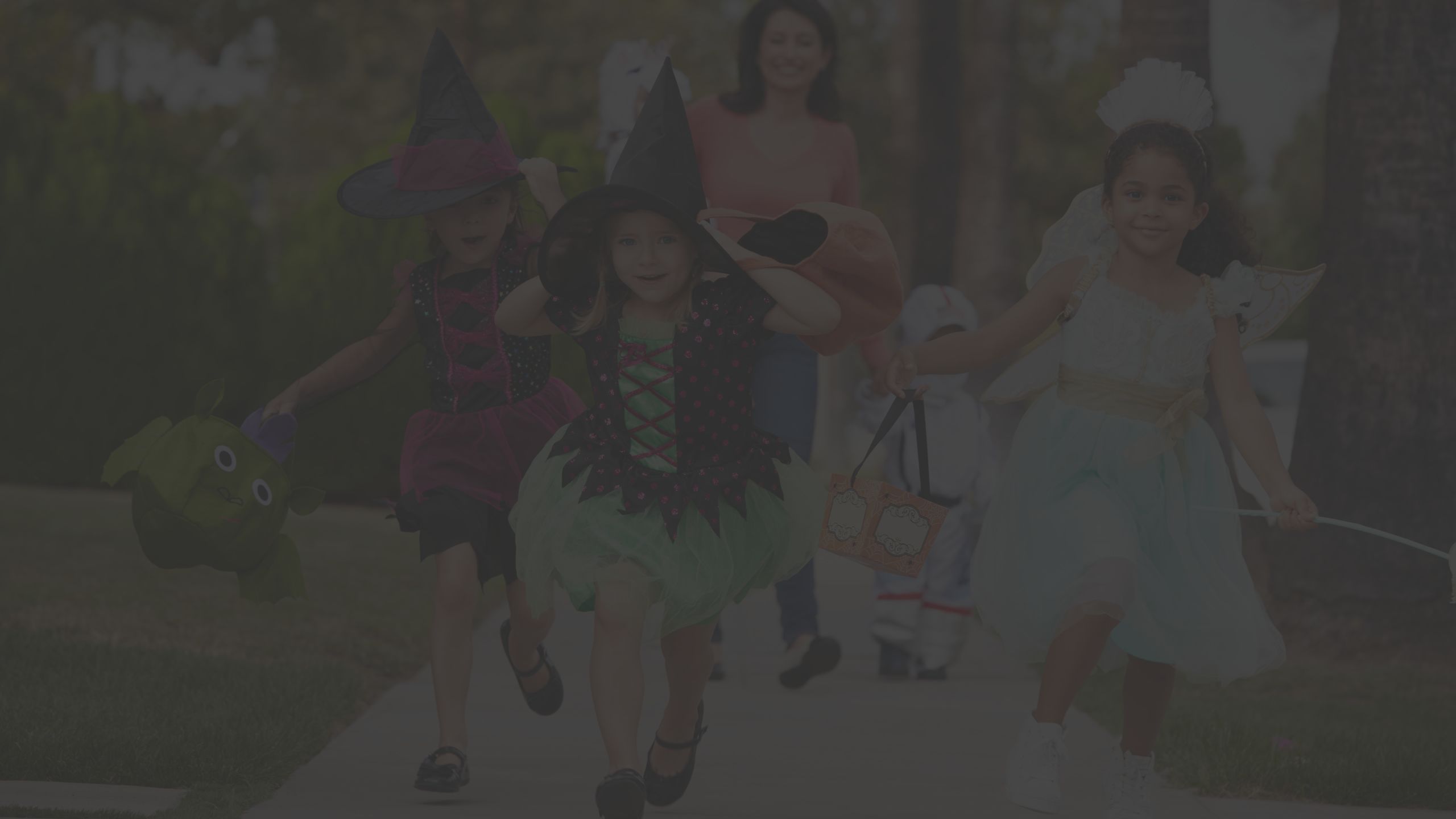 trick or treat, halloween, halloween costumes, kids