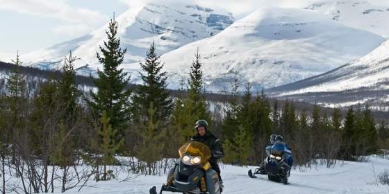 Northern Lights Snowmobile Safari - Lyngsfjord Adventure
