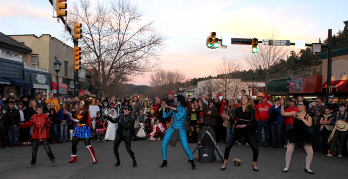Halloween In Estes Park Freakey Fun For The Whole Family