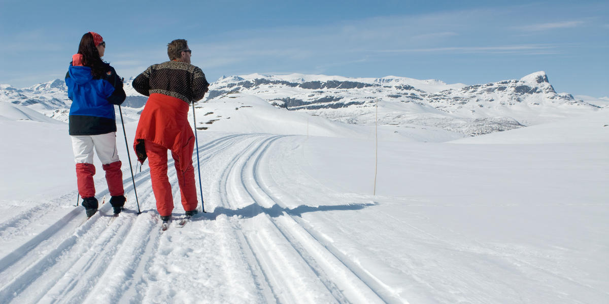 O esqui crosscountry Guia oficial de viagens para a Noruega