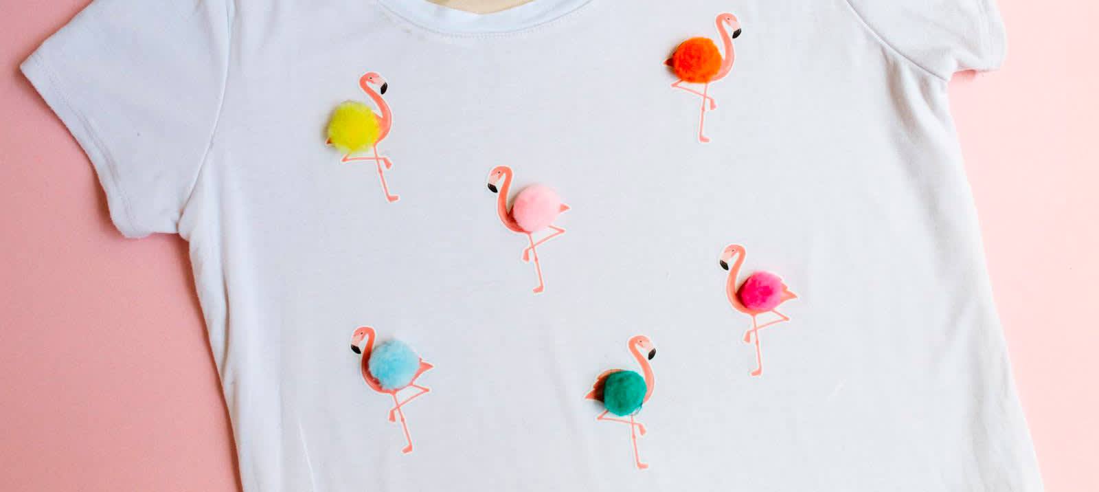 DIY T-Shirt med Flamingo og Pom-Poms