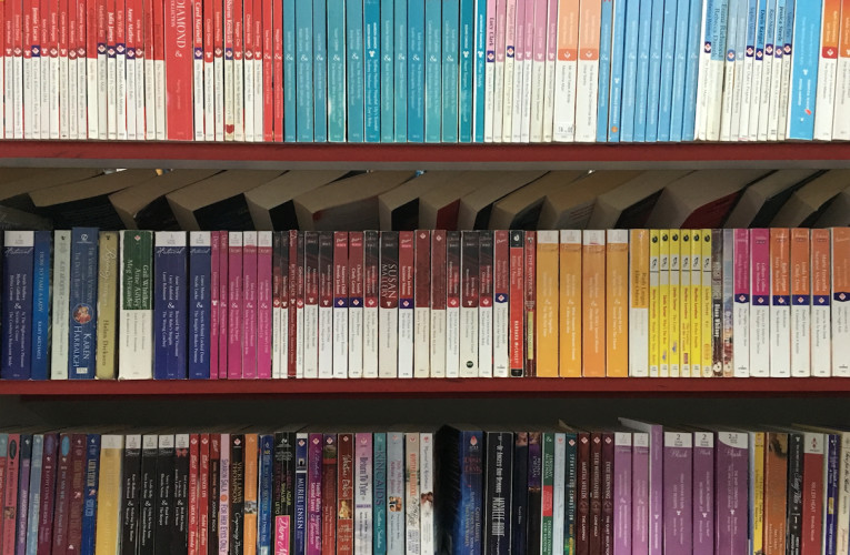 The Fields of Popular Fiction and Australian Romance, Crime and Fantasy