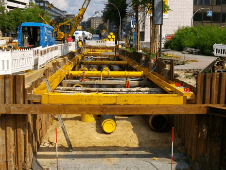 Frauenrath setzt beim Kanalbau im Belsenpark auf hydraulisch verstellbare Stützrahmen von Groundforce