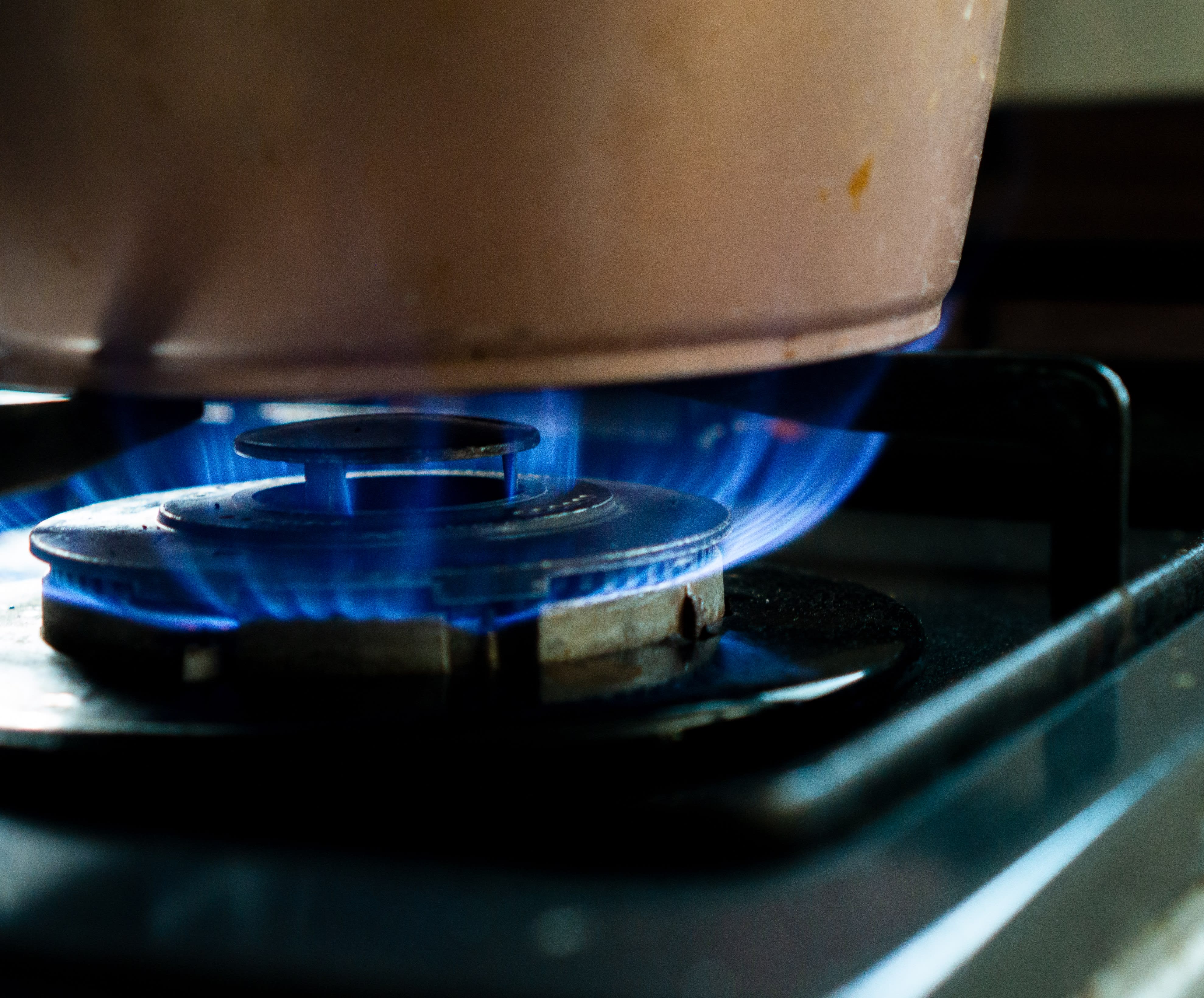 Do Induction Stoves Actually Use Less Energy? - Wildgrid Home