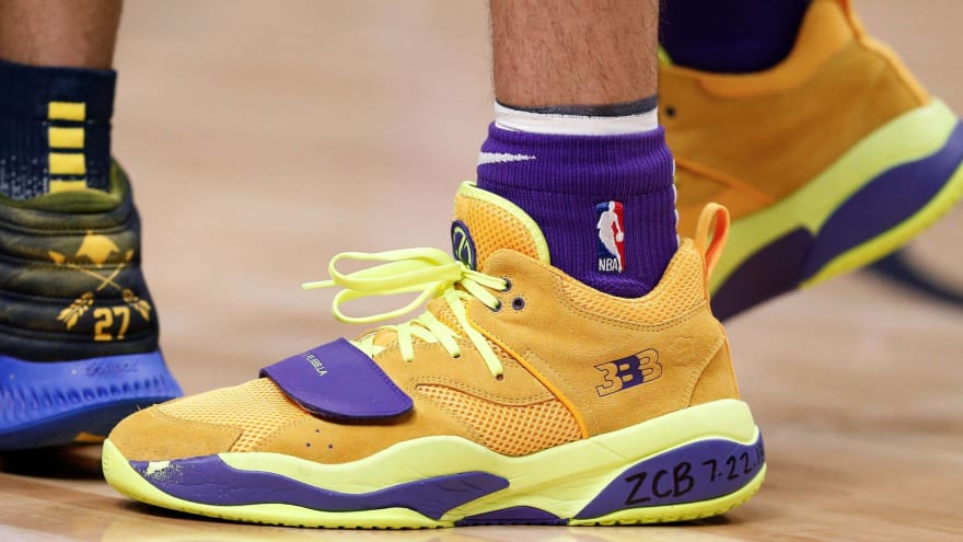 Report Lakers Talked To Lonzo Ball About Changing Shoes Yardbarker