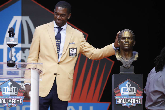 Randy Moss: Career retrospective - NewsOpener Randy is enshrined in the Hall of Fame