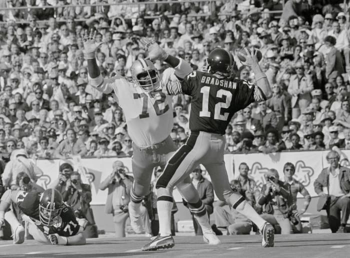 Ranking the QB matchup of every Super Bowl - NewsOpener Super Bowl X: Terry Bradshaw, Pittsburgh Steelers, and Roger Staubach, Dallas Cowboys