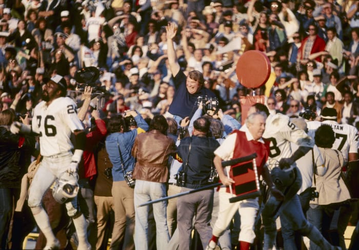 Ranking the 20 most one-sided Super Bowls - NewsOpener Super Bowl XI: Oakland 32, Minnesota 14
